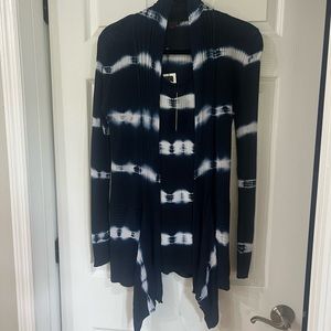 Stunning 2 piece ribbed stretch navy lightweight set with gorgeous detailing.